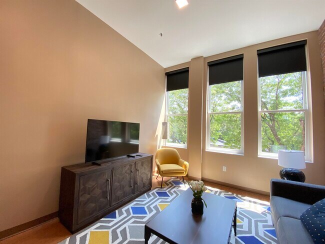 Building Photo - 83 Hanover St