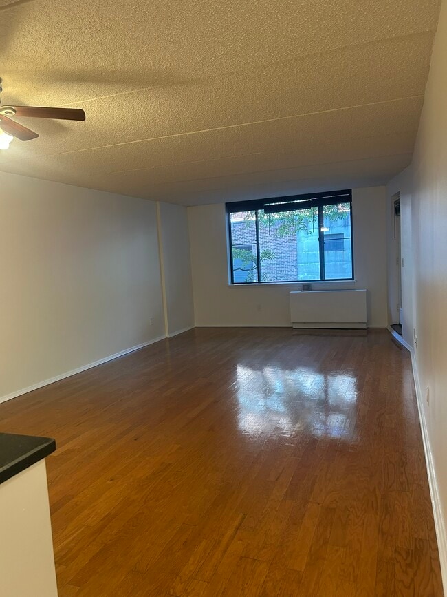 Building Photo - 777 N MacQuesten Pkwy