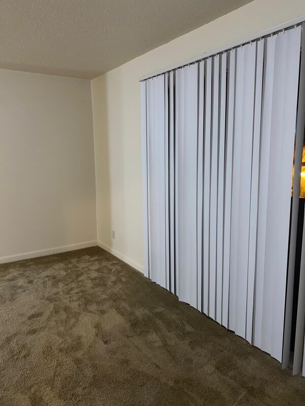 Building Photo - 5 Woodglen Apartment