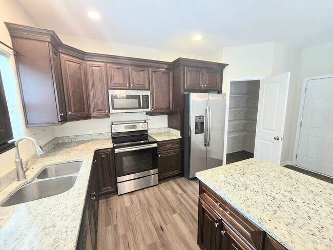 Building Photo - 4228 Cardinal Ln