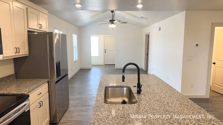 Building Photo - 8005 Date Ave