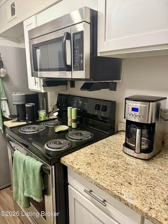 Building Photo - 1040 Cherokee Rd