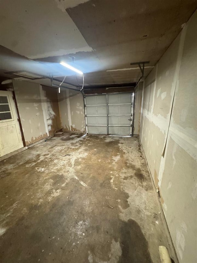 Building Photo - 3726 Bowling Ln