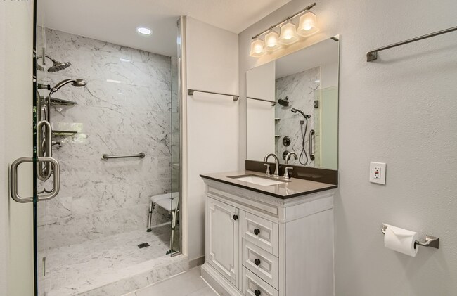 Building Photo - Remodeled Single-Level 2BR/2BA End Unit — Private Courtyard, 2-Car Garage & Mountain Park Ameniti...