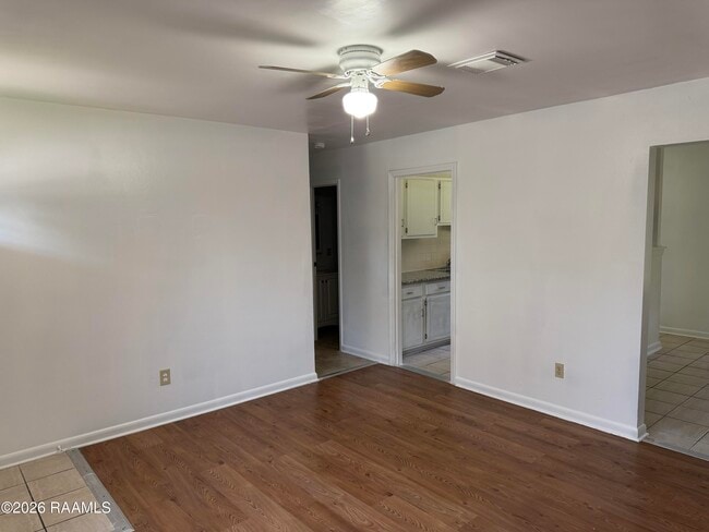 Building Photo - 206 Dijon Dr