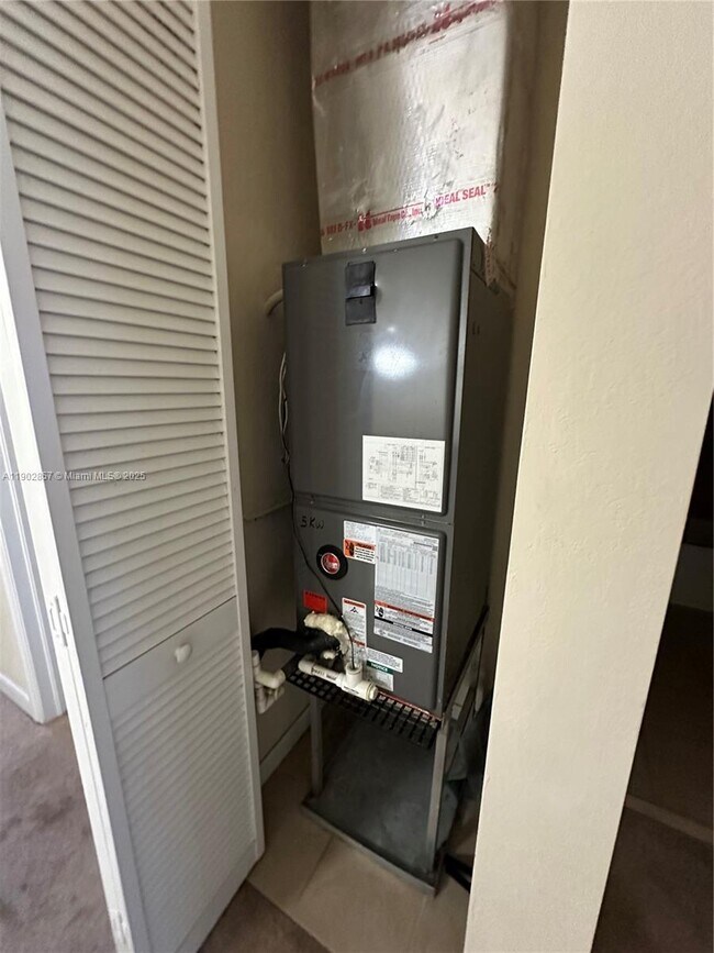 Building Photo - 8938 W 35th Way