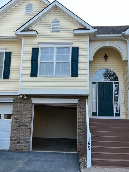 Building Photo - 155 Chelsea Cir