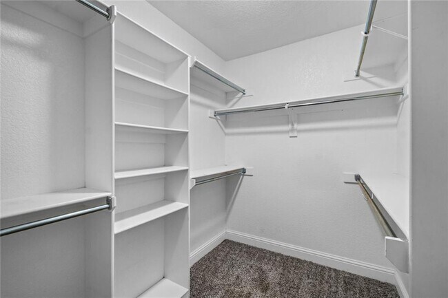 Building Photo - 3104 SW Waterleaf Ave