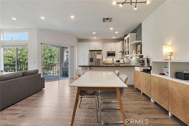 Building Photo - 922 S Country Glen Way