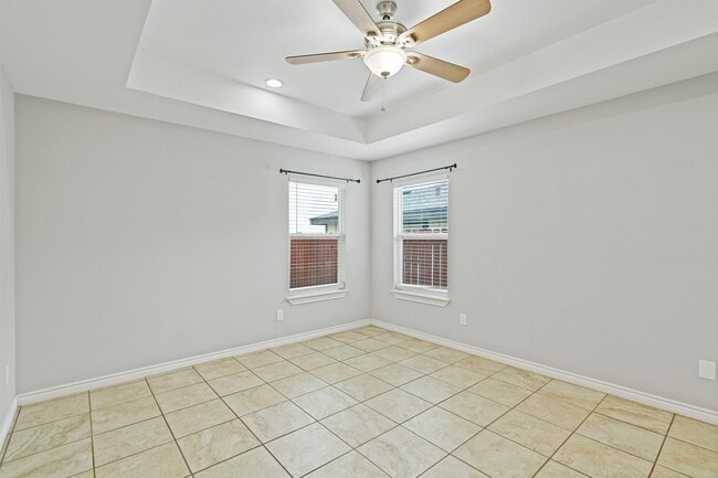 Building Photo - 1013 Tesoro Run