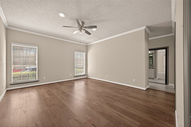 Building Photo - 4024 Breakwood Dr