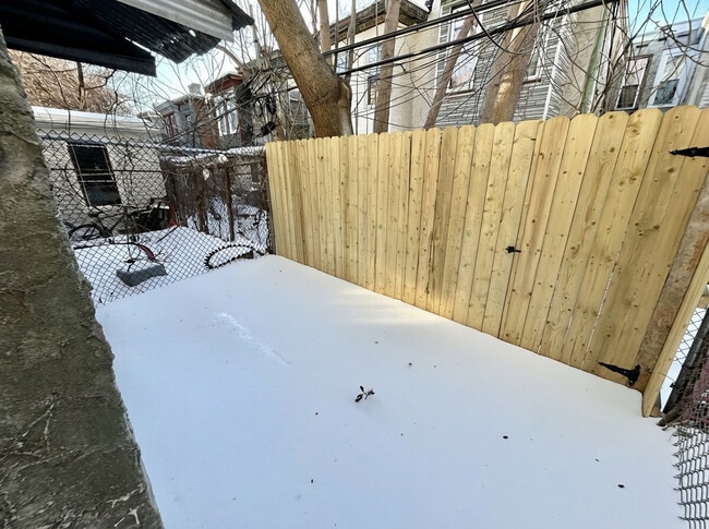 Building Photo - 2554 N Sartain St