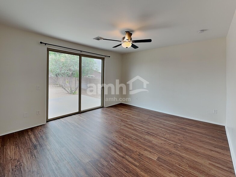 Building Photo - 12659 N Maize Dr