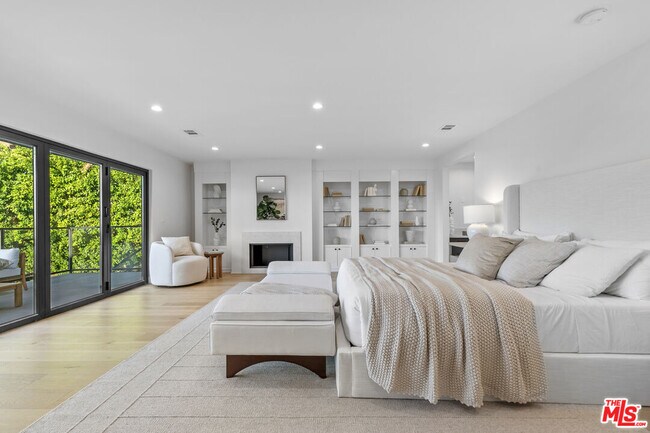 Building Photo - 18101 Green Meadow Dr