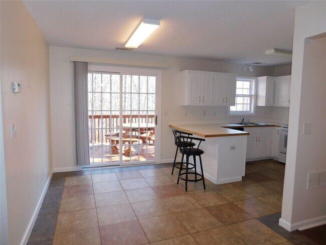 Building Photo - 2784 James Henry Dr