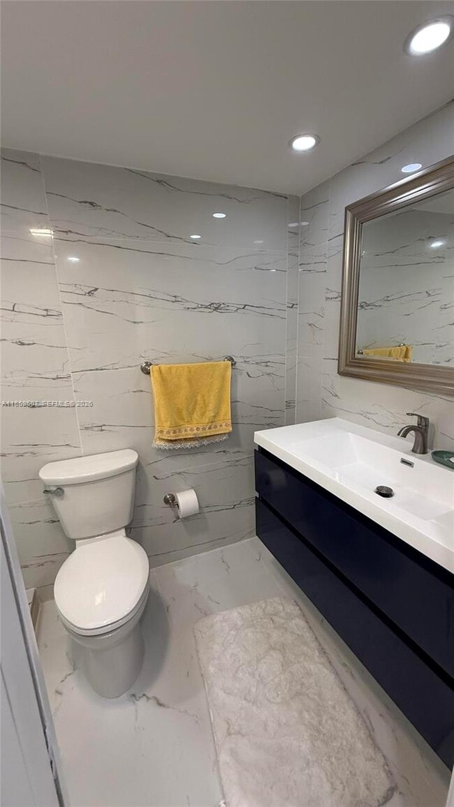 Building Photo - 2671 S Course Dr