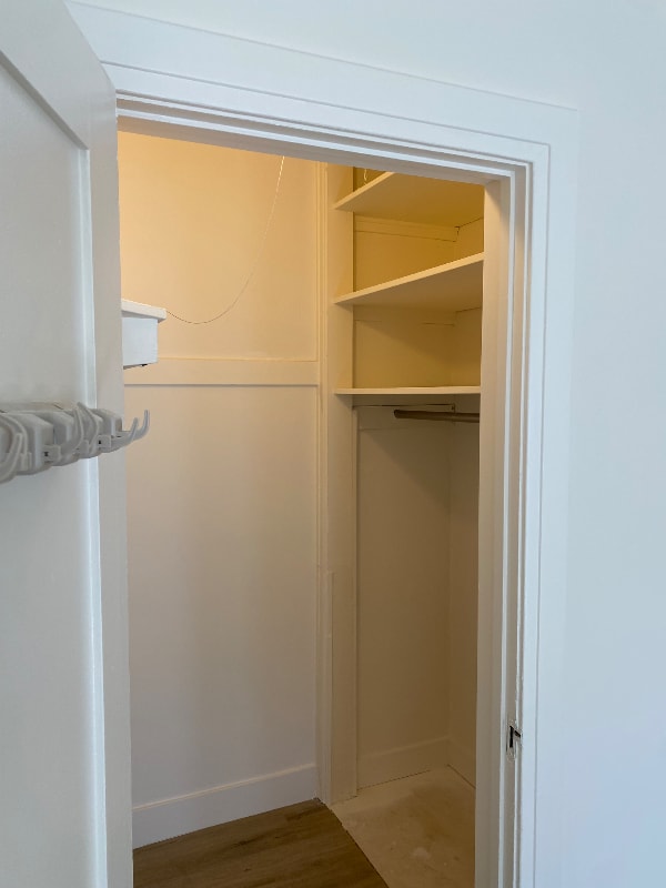 Building Photo - 6071 Lexington Ave