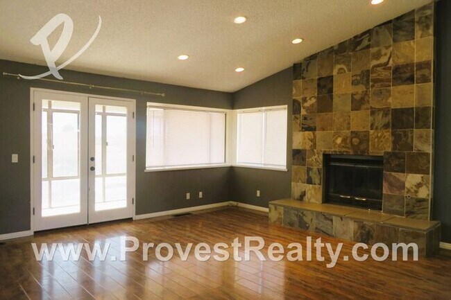 Building Photo - 3 Bed, 2 Bath Silver Lakes Home!!!