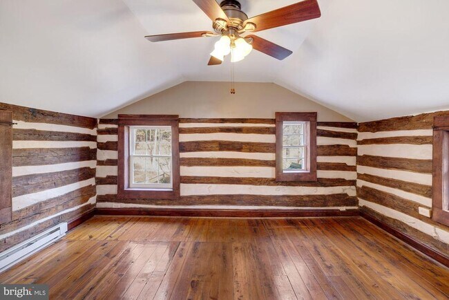 Building Photo - 41788 Stumptown Rd