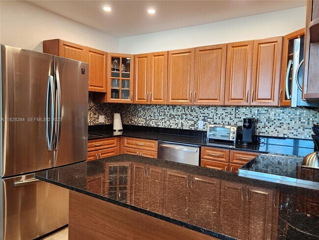 Building Photo - 3505 S Ocean Dr