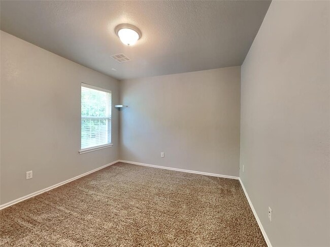 Building Photo - 4504 Applegate Dr
