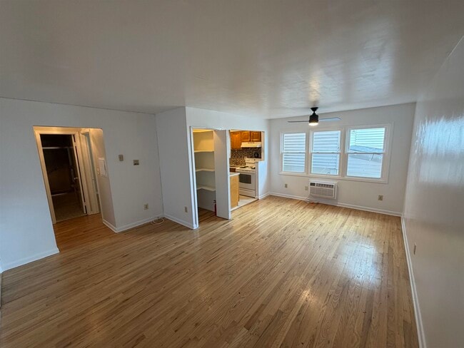 Building Photo - 310 70th St