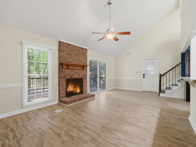 Building Photo - 9437 Fairmead Dr