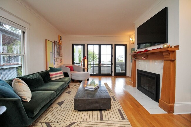 Building Photo - 3309 NW Thurman St