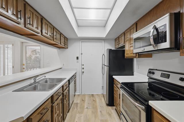 Building Photo - 3105 San Jacinto St