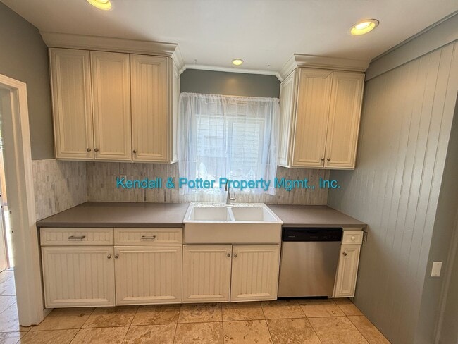 Building Photo - Quiet & Updated Watsonville Charmer 2 plus...