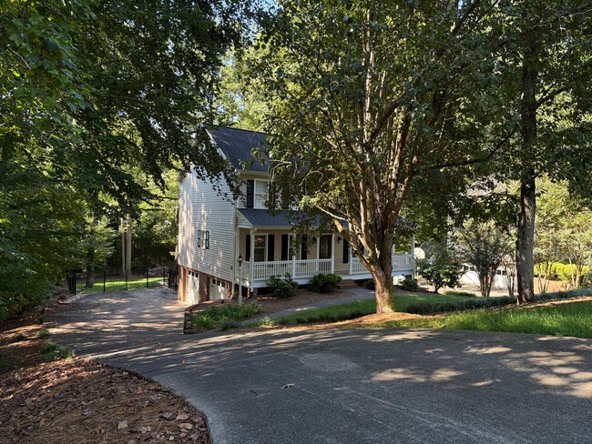 Building Photo - 6714 Amberley Ln
