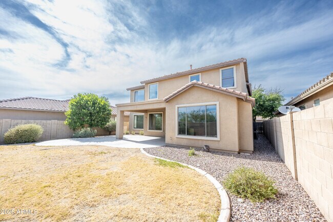 Building Photo - 2023 W Shackleton Dr
