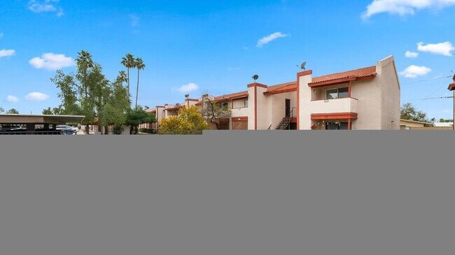 Building Photo - 4211 E Palm Ln