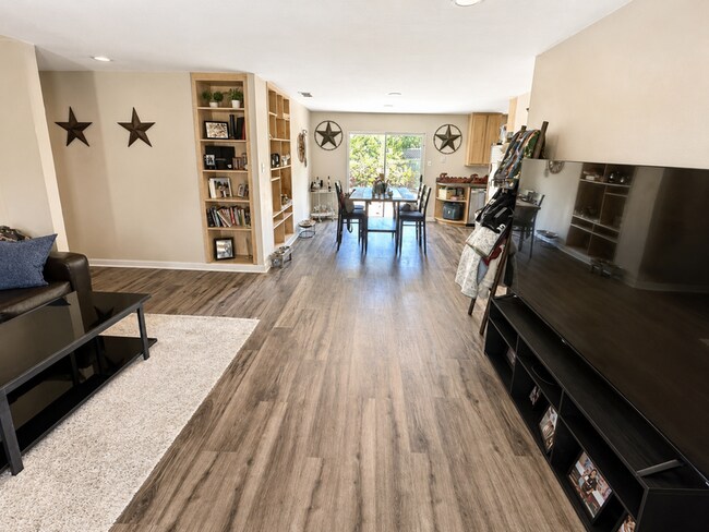 Building Photo - 1300 Timberlake Cir