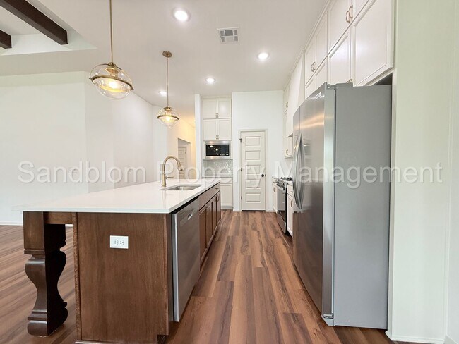 Building Photo - For Lease | Bixby | Available Now!