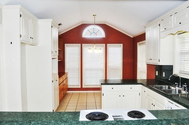 Building Photo - 3610 Ashcreek Cir