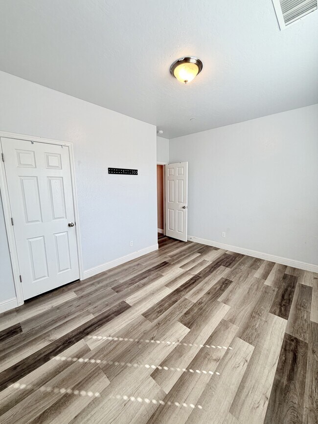 Building Photo - 1736 Berry St