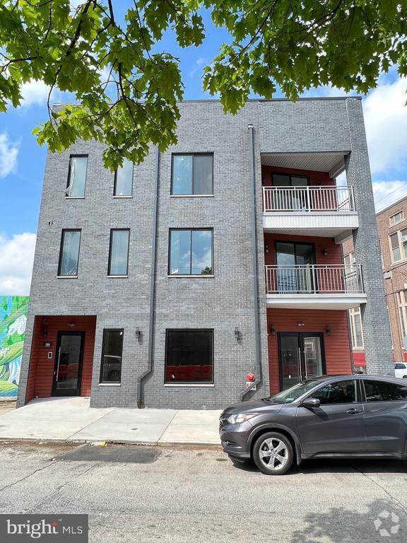 Building Photo - 700 N Marshall St