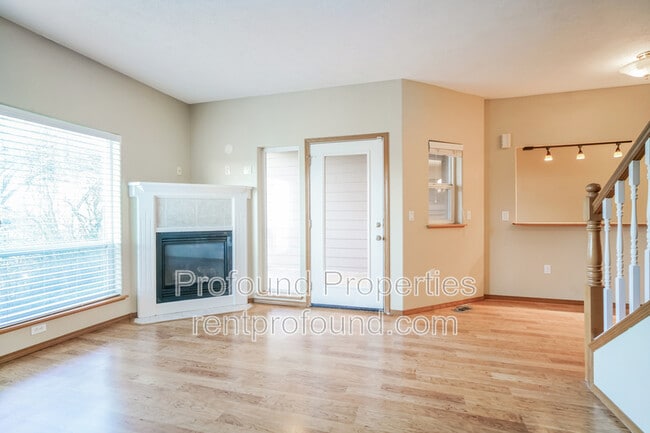 Building Photo - 2623 NE Rocky Butte Rd