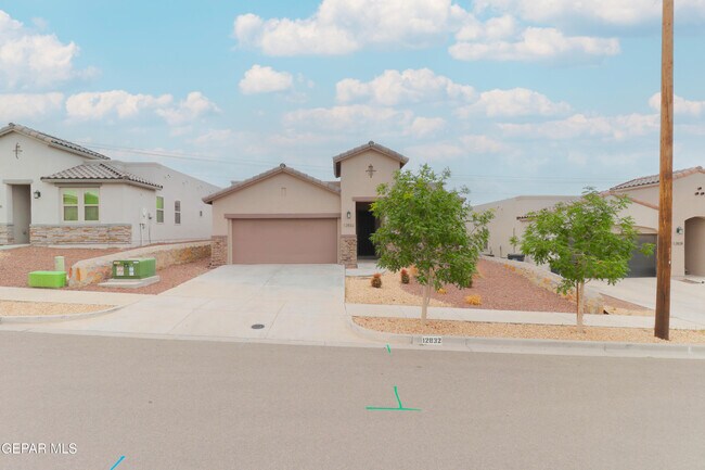 Building Photo - 12832 Haxby St