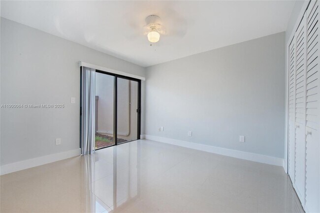 Building Photo - 7424 SW 106th Pl