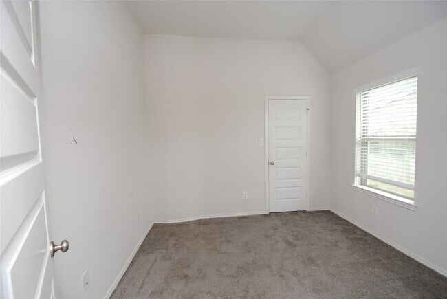 Building Photo - 24978 Tidmor Ln