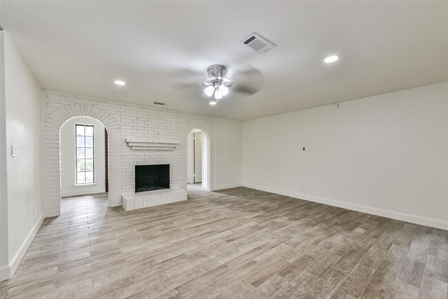 Building Photo - 4707 Northrup Dr