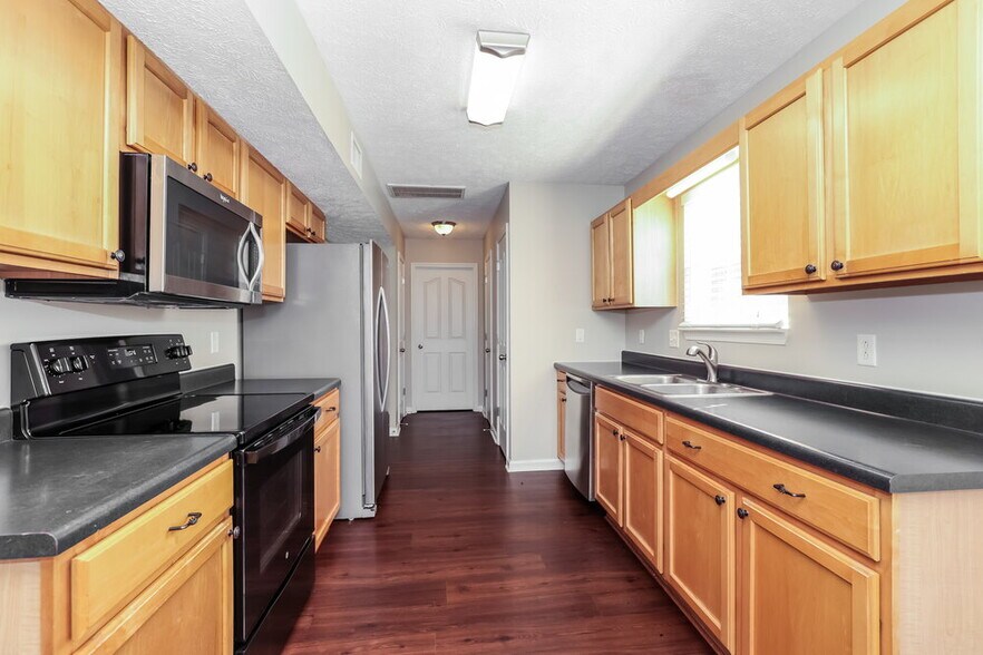 Building Photo - 3011 Wellington Pl