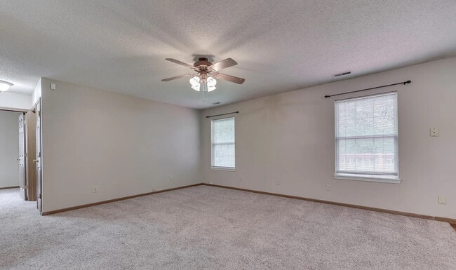 Building Photo - 6010 Rocky River Dr