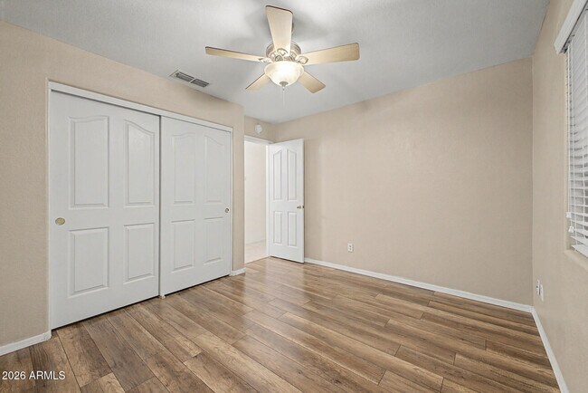 Building Photo - 6602 W Desert Hollow Dr