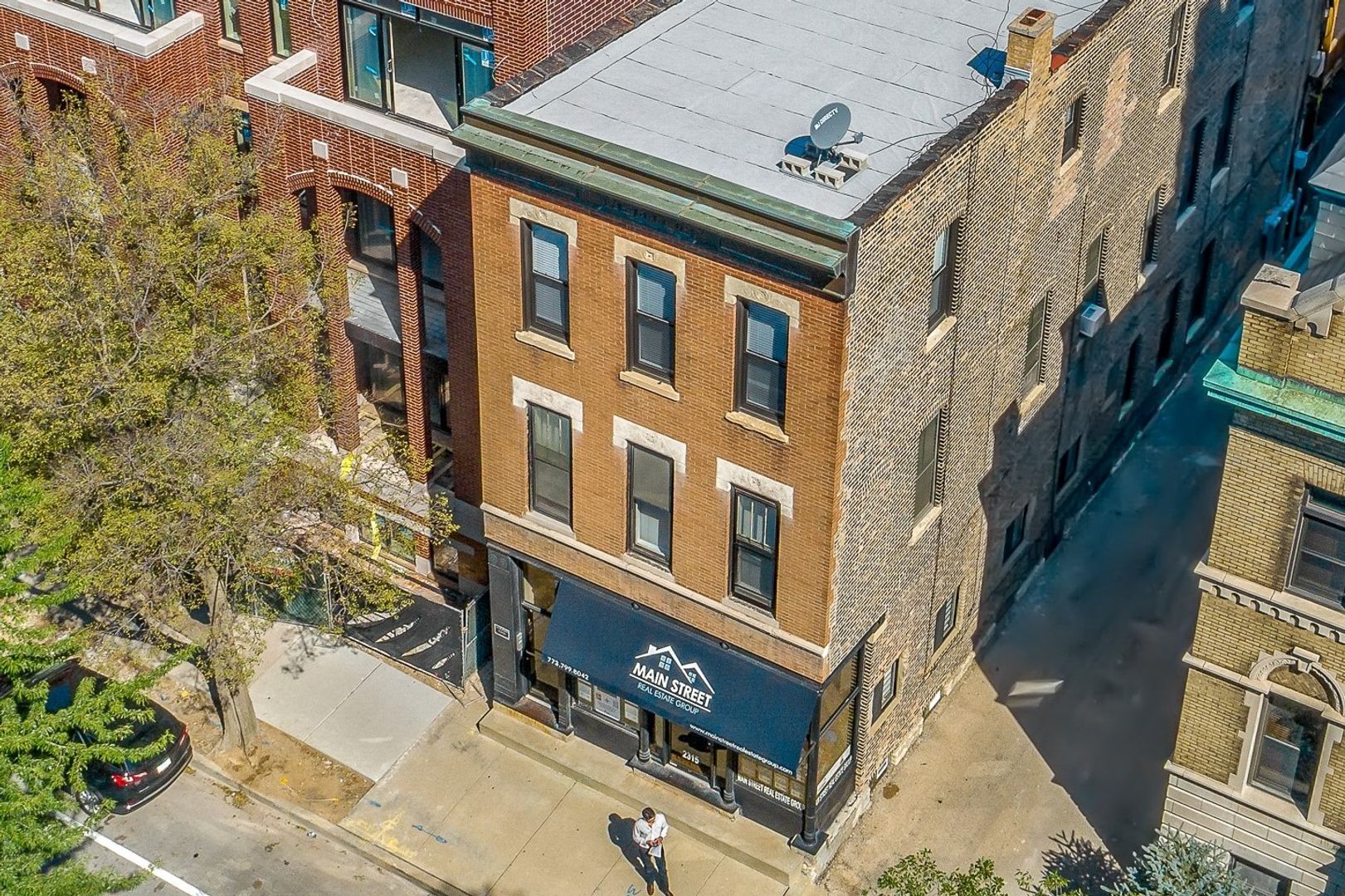 Building Photo - 2315 N Southport Ave