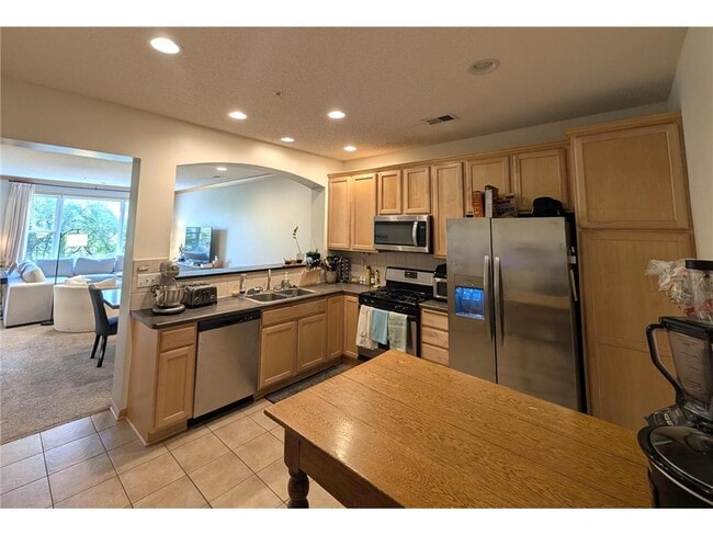 Building Photo - 8391 Townsend Dr