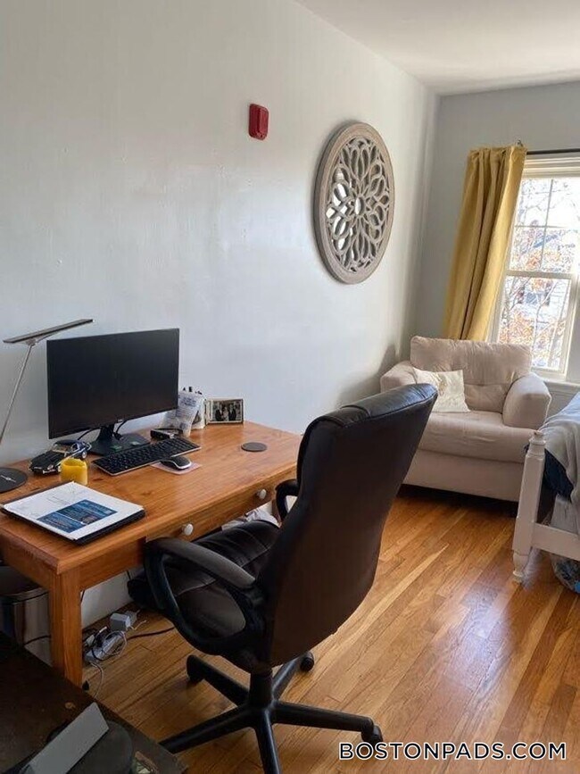 Building Photo - 233 Lafayette St