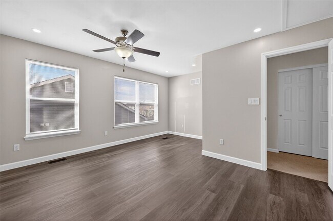 Building Photo - 3501 Charlestowne Crossing Dr